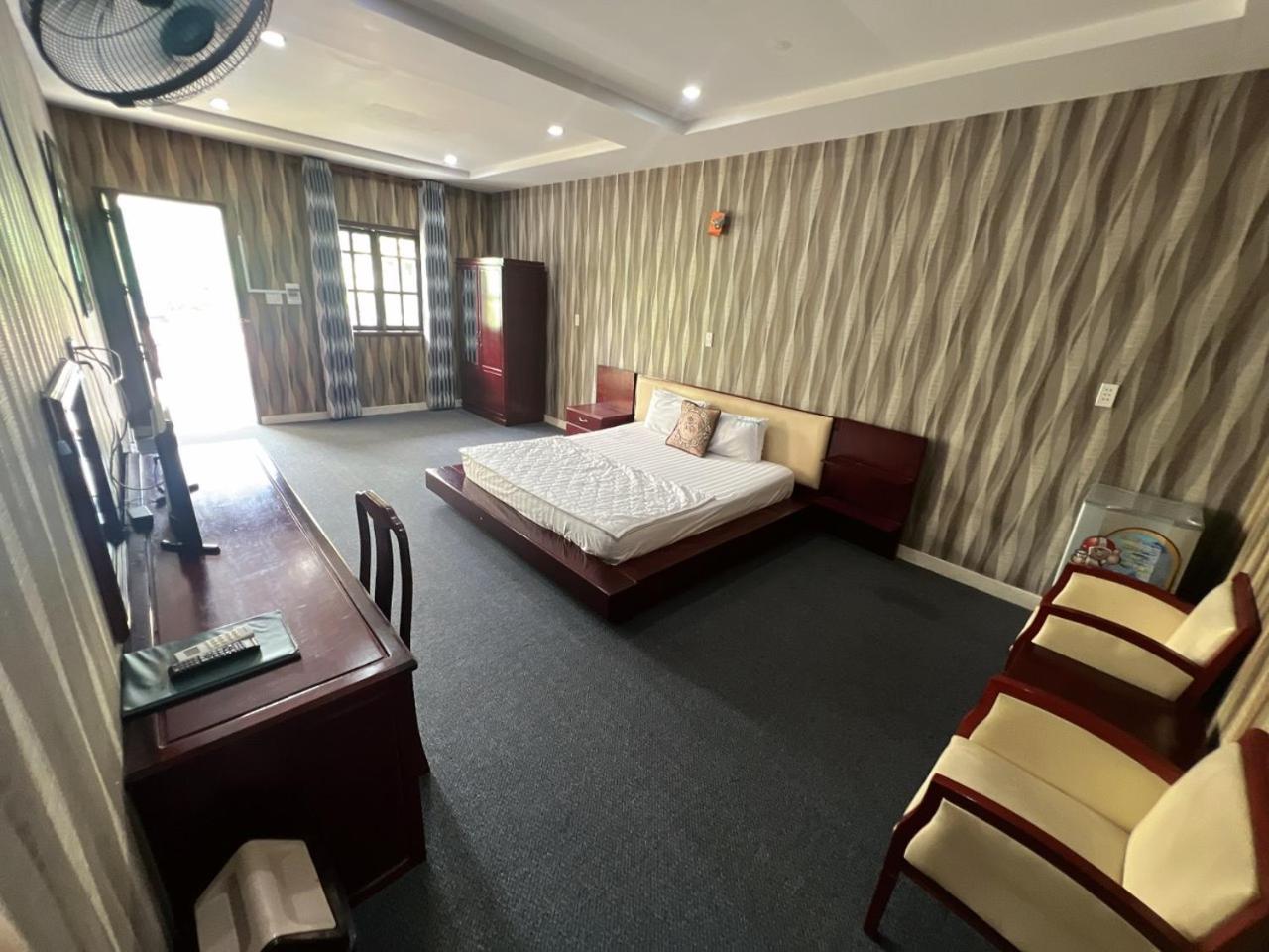 Phi Long 2 Hotel Thu Dau Mot Экстерьер фото