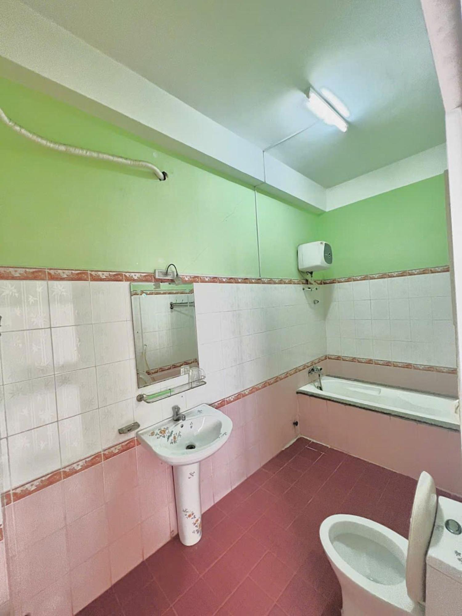 Phi Long 2 Hotel Thu Dau Mot Экстерьер фото